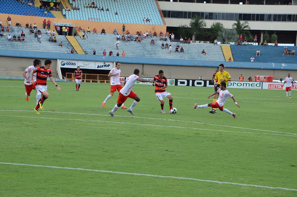 Vila Nova vence clássico diante do Atlético-GO pelo Estadual