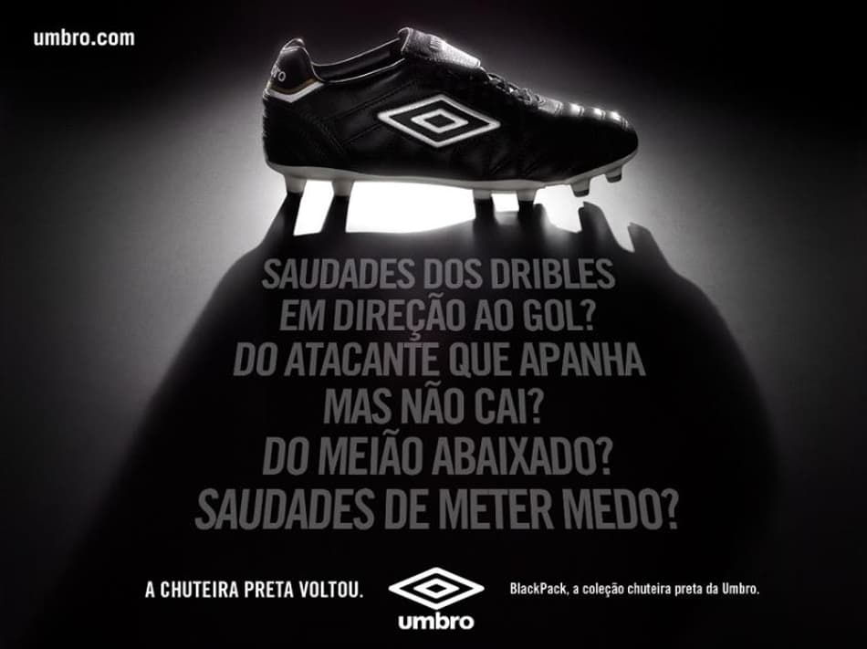 Umbro resgata essência do futebol e lança linha de chuteiras na cor preta