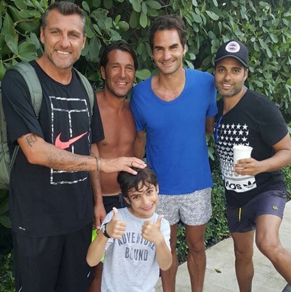 Federer curte a praia em Miami e se encontra com Vieri