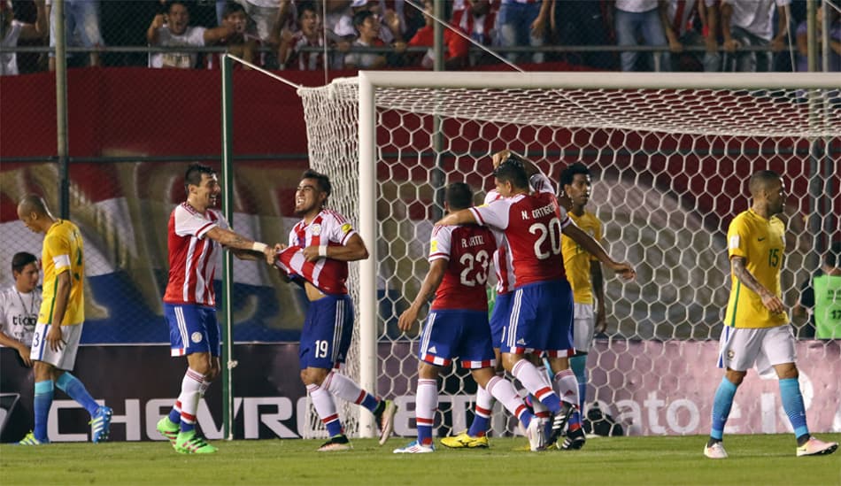 Miranda e Alisson comentaram sobre dificuldades encontradas na partida contra o Paraguai