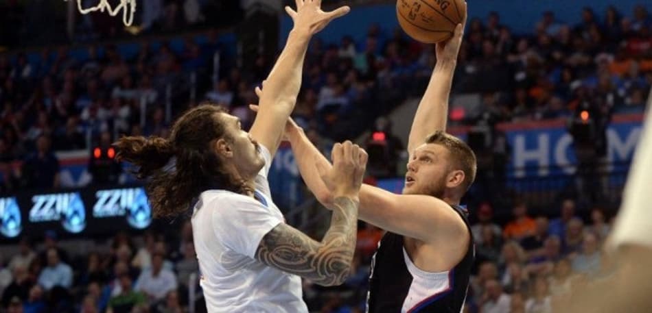 No tapinha, Thunder bate Clippers