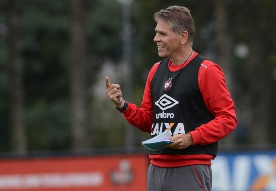 Paulo Autuori quer o time com a cara do Atlético-PR