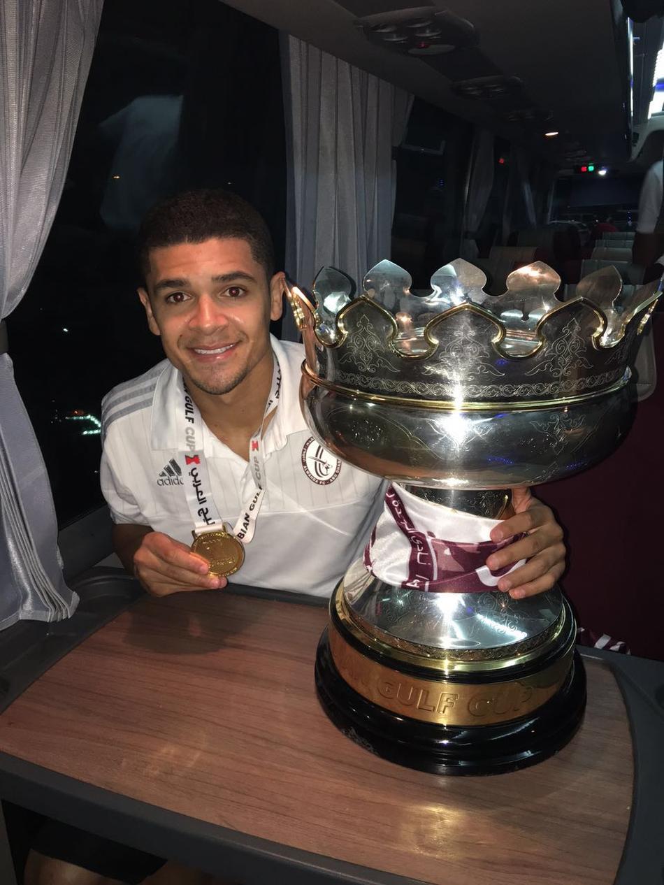 Denilson marca gol do título do Al Wahda