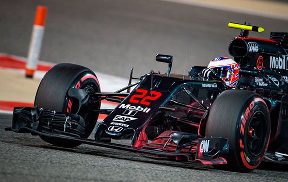 Terceiro no segundo treino, Button revela otimismo com sexta no Bahrain