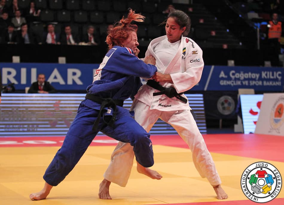 Mariana Silva fica com a medalha de prata no Grand Prix de Samsun