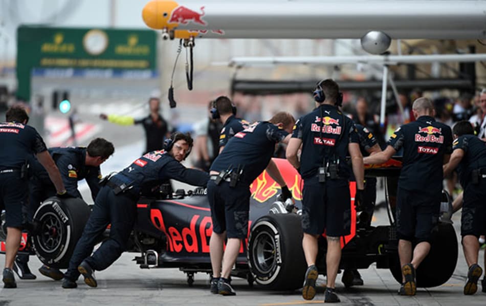 Kvyat minimiza possível ameaça de Verstappen para 2017