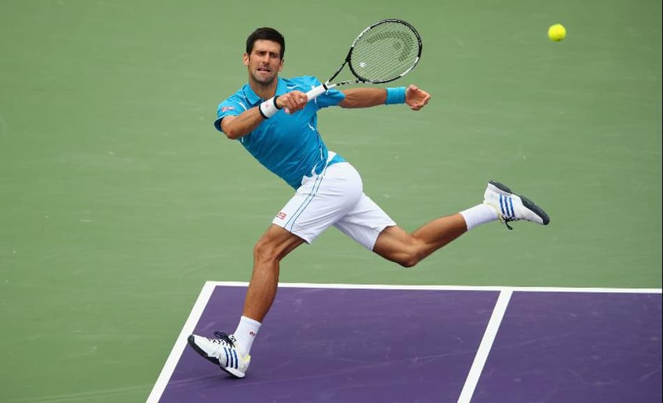 Djokovic abre mais que o dobro na liderança. Federer cola em Murray