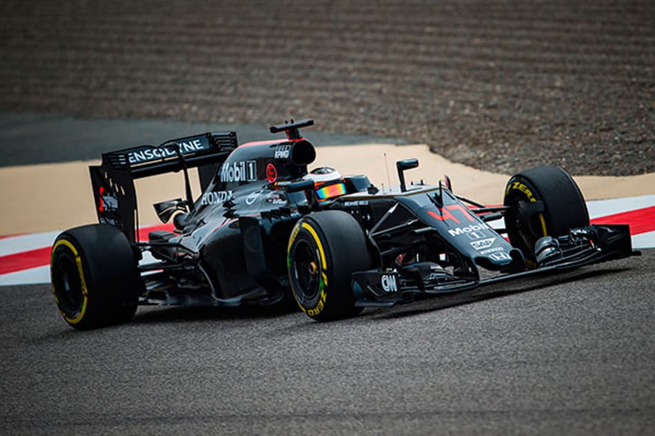 Stoffel Vandoorne comemora ponto em sua corrida de estreia