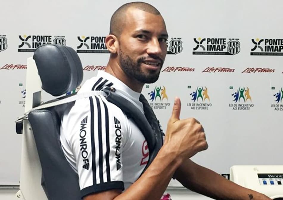 Zagueiro ex-Ponte Preta fica feliz com empate na estreia pelo turco
