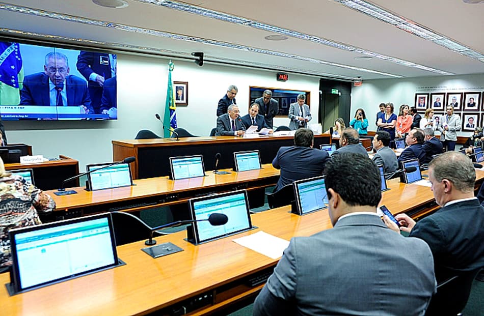 Comitiva de deputados irá à Rio-2016 para 'fiscalizar' o evento