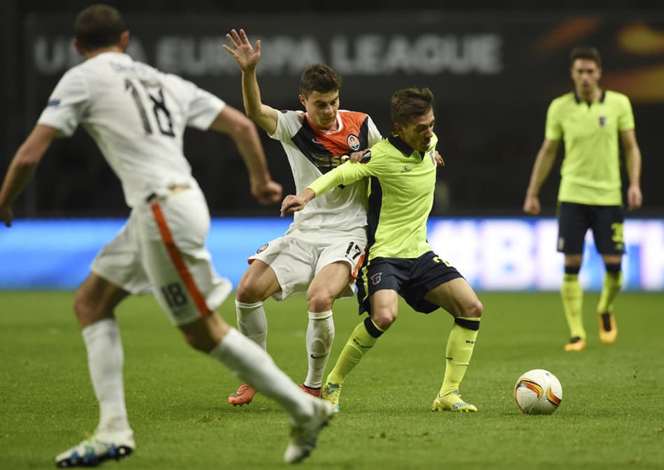 Shakhtar vence fora e abre vantagem rumo às semifinais da Liga Europa