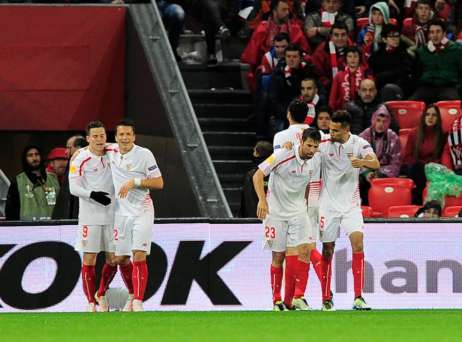 Sevilla vira para cima do Bilbao e desencanta fora de casa