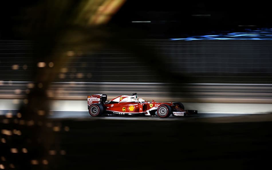Vettel pede por motores mais baratos na Fórmula 1