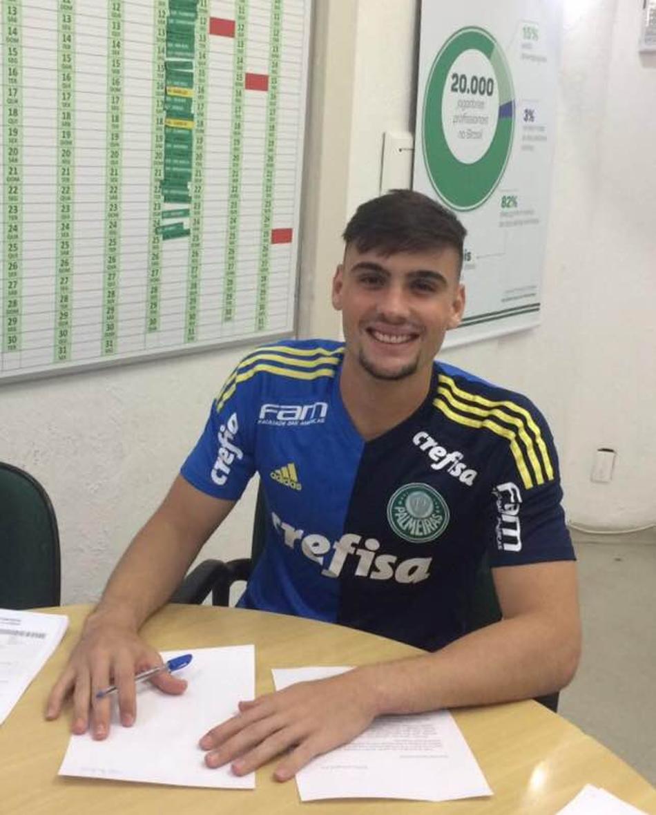 Goleiro e destaque do sub-20 renova até o fim de 2018 com o Palmeiras