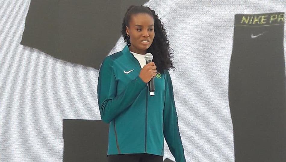 Potência no vôlei corta investimentos e crise no Brasil preocupa bicampeã olímpica, que faz alerta sobre o futuro