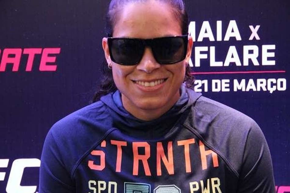 Brasileira rebate críticos sobre disputa de cinturão do UFC