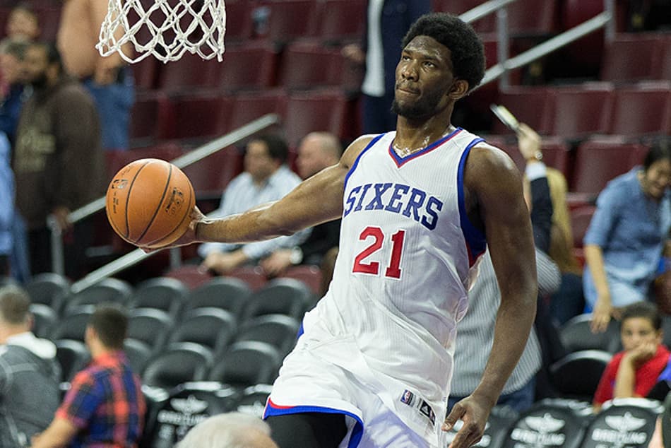 Técnico do Philadelphia 76ers aposta que Joel Embiid estará em quadra na pré-temporada