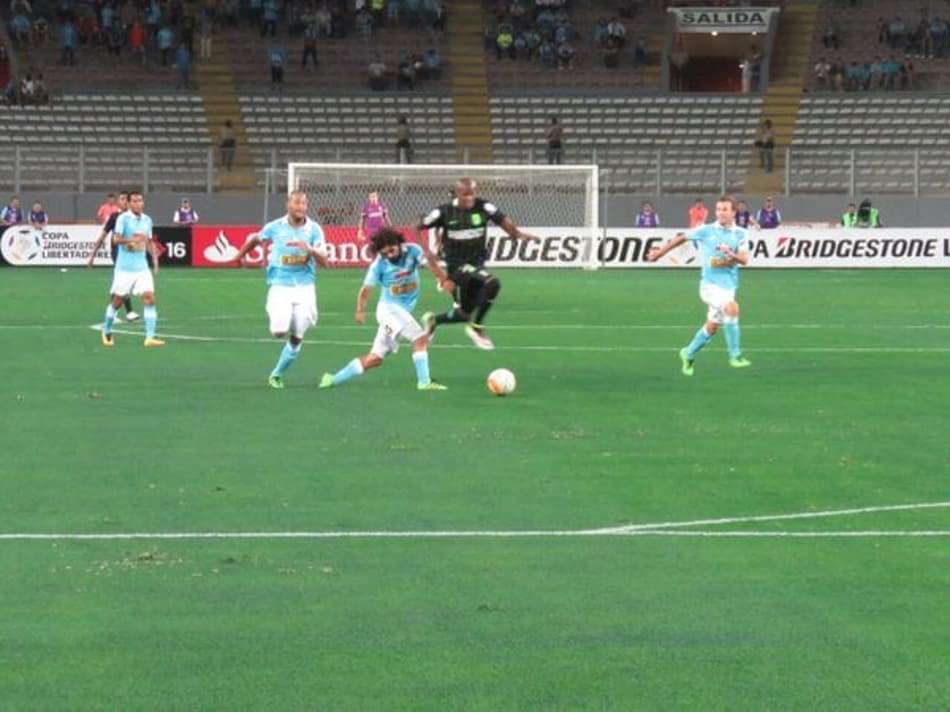 Atlético Nacional vence Sporting Cristal fora de casa e segue 100%