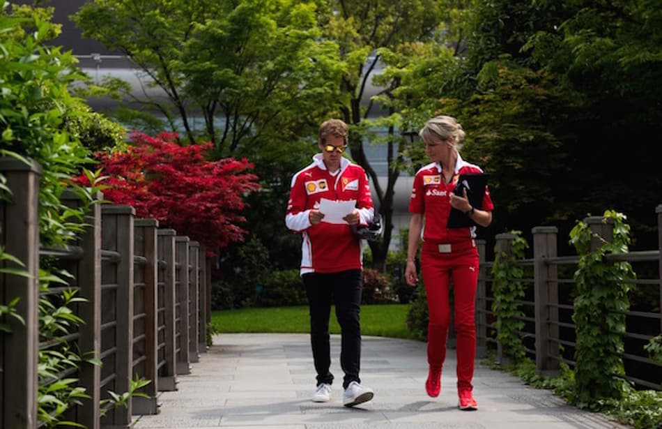 Falha do motor no Bahrain não preocupa Sebastian Vettel