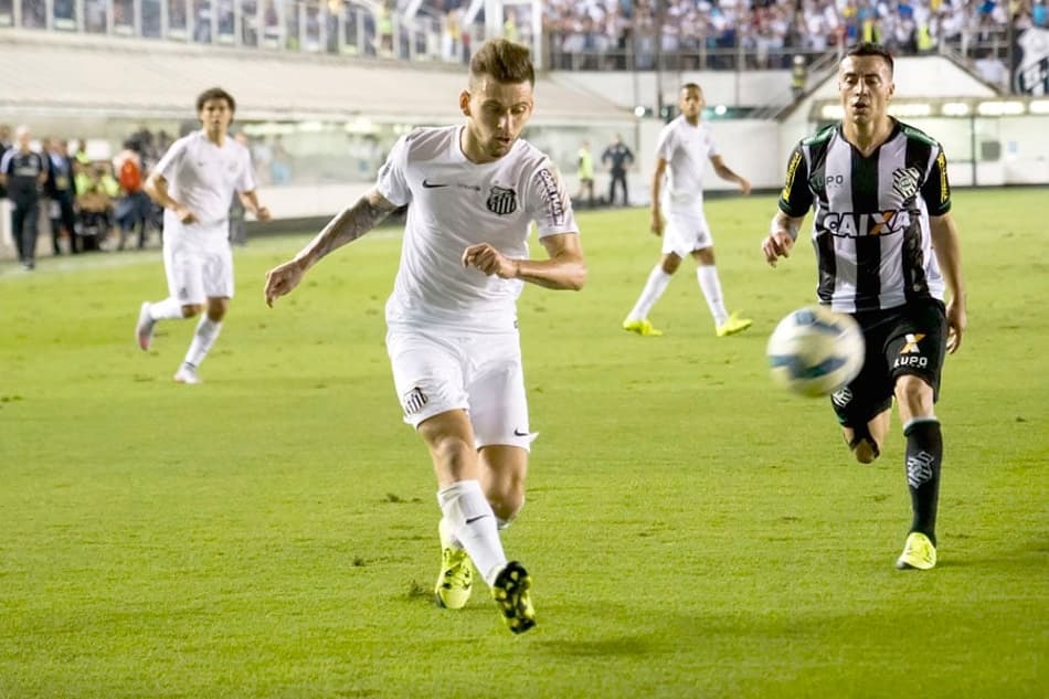 11/7/2015 - Santos 3 x 0 Figueirense - Campeonato Brasileiro 