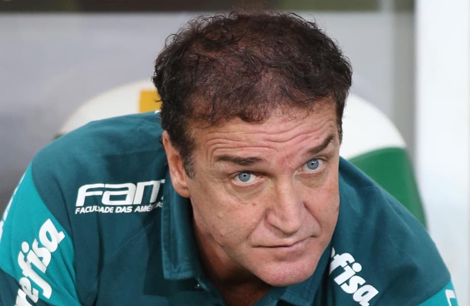 Cuca assume a culpa pela eliminação e projeta briga pelo Brasileiro