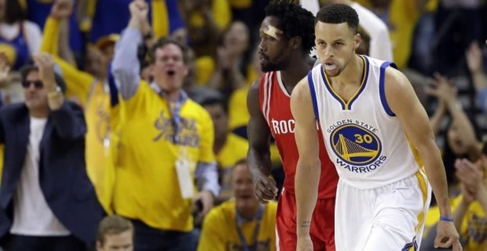 Warriors atropela Rockets, mas Curry se machuca