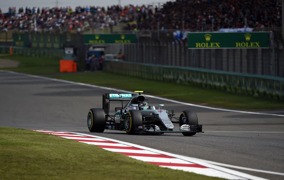 Na China, Nico Rosberg vence a terceira do ano