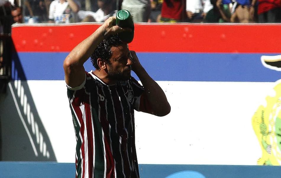 Fred não volta com a delegação do Fluminense após derrota em Manaus