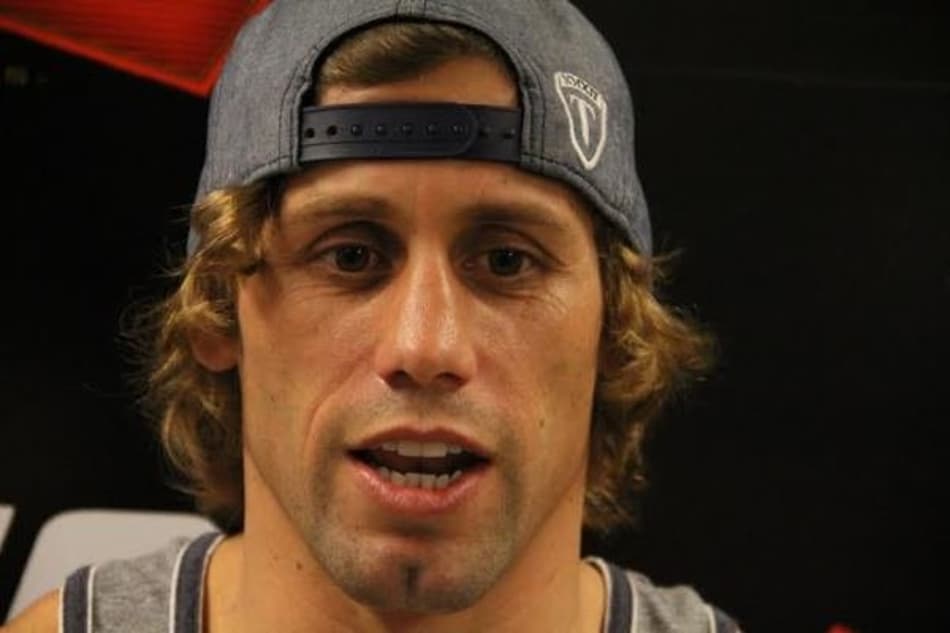 Urijah Faber insinua que Dominick Cruz usa substâncias ilegais