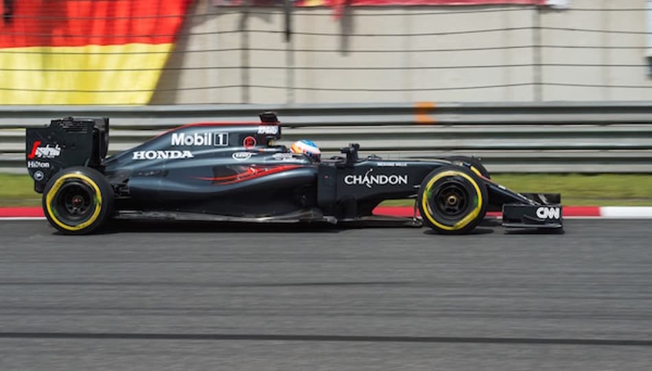 Fernando Alonso critica "corrida chata" em Xangai