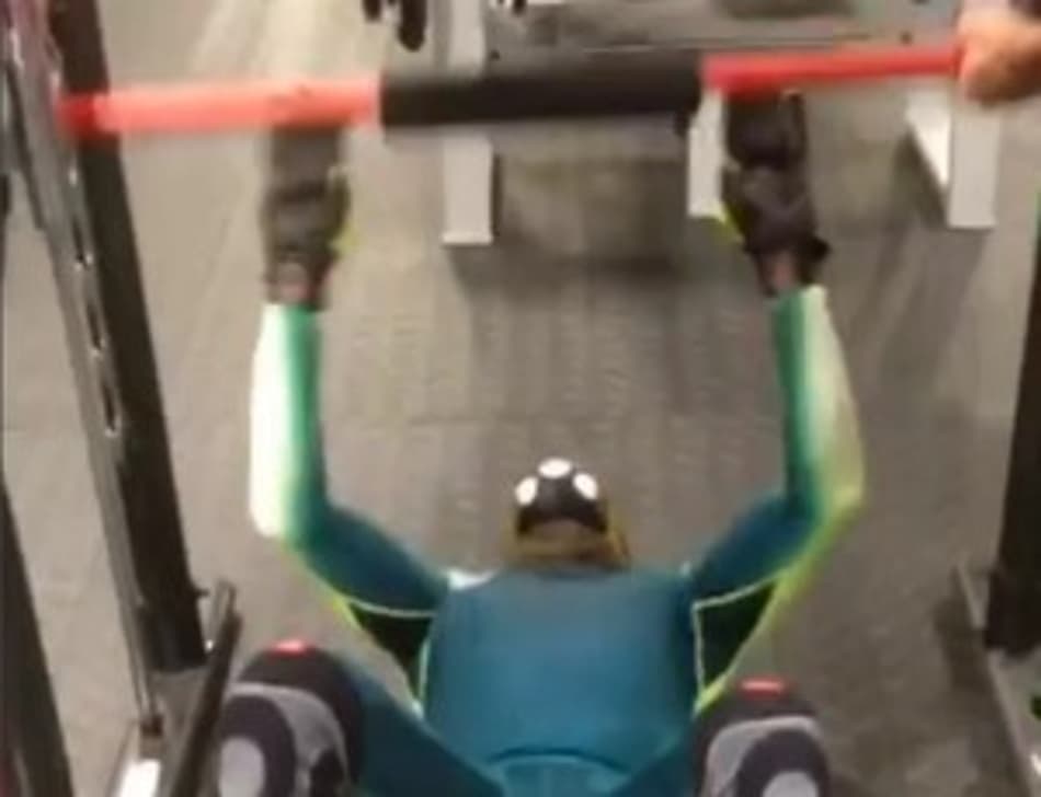 Anderson treina pesado e manda recado a rival: 'Terá que me matar'