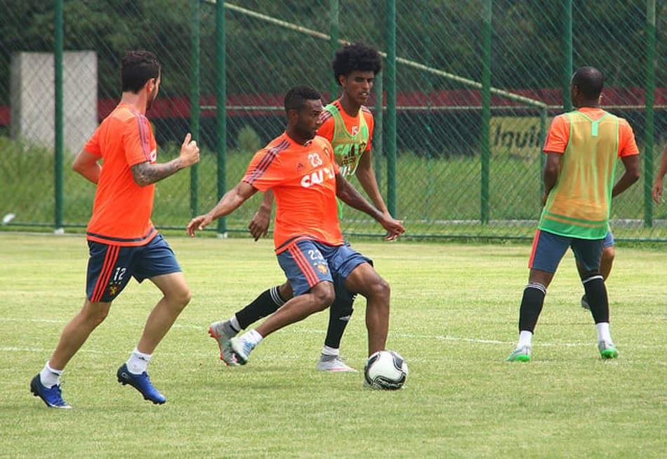 Com base do time de Falcão, Thiago Gomes arma Sport contra o Salgueiro