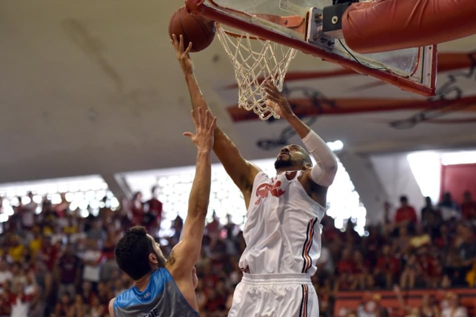 Fla vence Rio Claro, encerra série com três vitórias e vai à semi do NBB