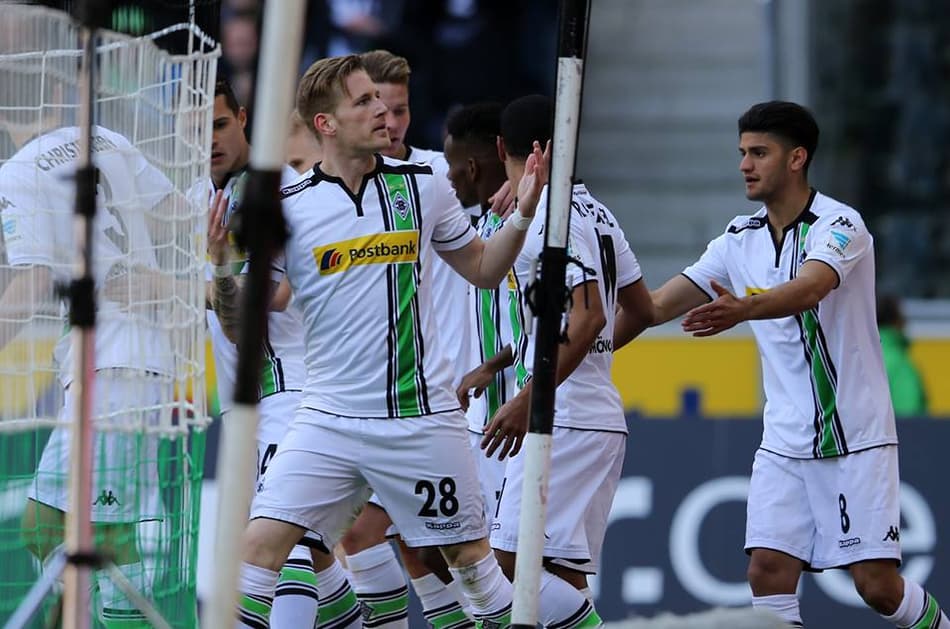 Mönchengladbach vence e fica na porta do G4 do Alemão