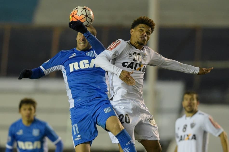 Meia do Racing e goleiro do Huracán entram na Seleção das Estatísticas da Libertadores