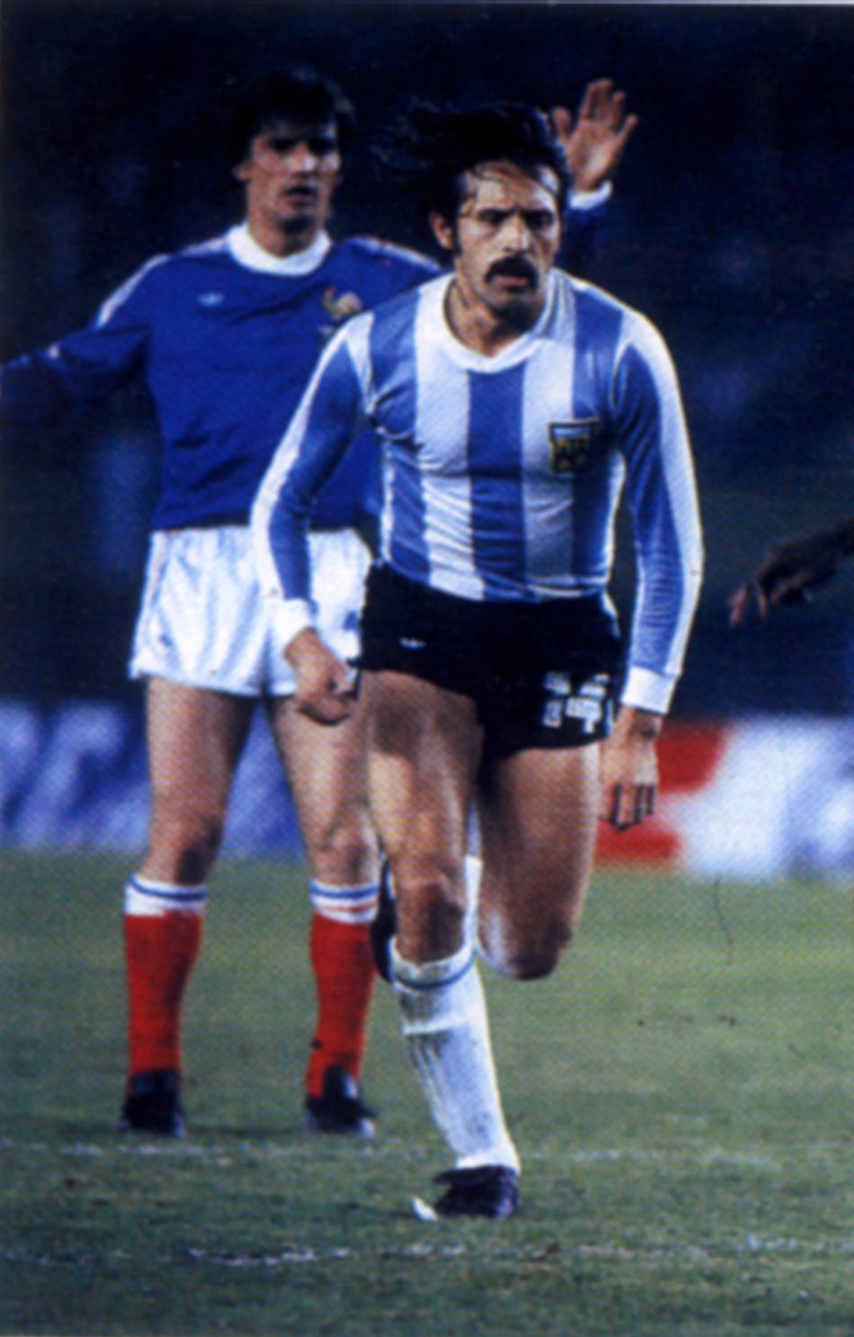 Mario Kempes dispara: ‘Se esta é a seleção de Messi e seus amigos, que demonstrem isso’