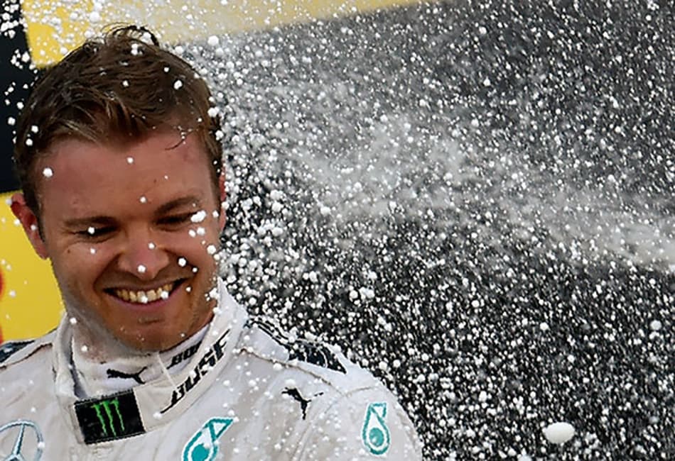 Rosberg tenta manter o pé no chão após quatro vitórias