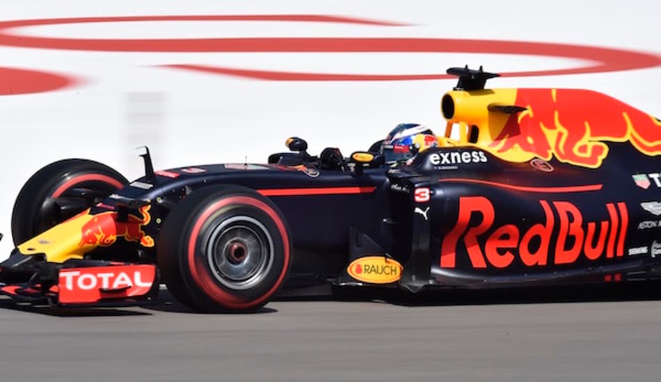 Red Bull garante permanência de Daniel Ricciardo em 2017