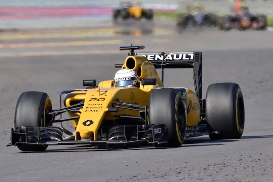 Renault comemora seus primeiros pontos da temporada