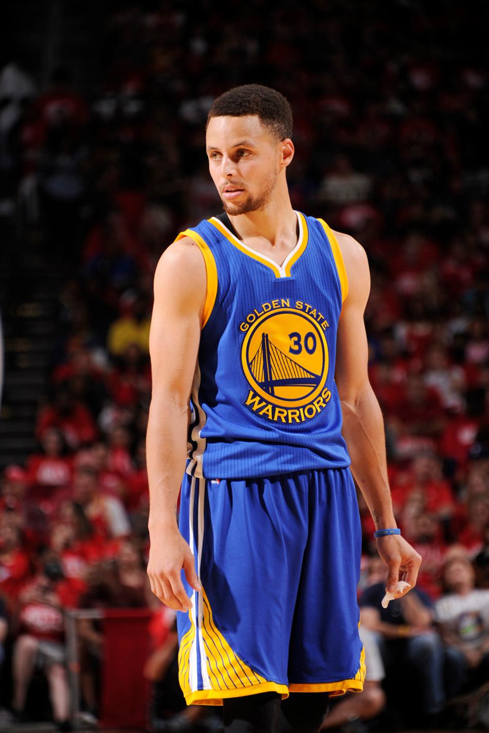 Stephen Curry está fora do terceiro jogo da série contra o Portland Trail Blazers