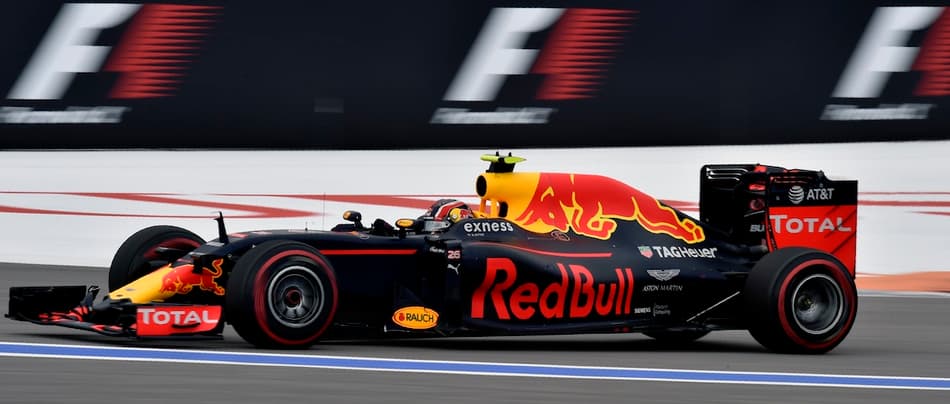 Alonso vê a Red Bull como referência para a McLaren