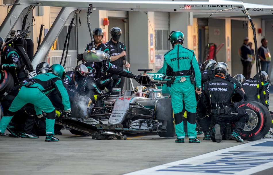 Mercedes escreve carta aberta aos fãs