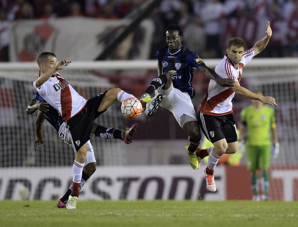 SIGA! River Plate pega o Indepediente del Valle para evitar zebra
