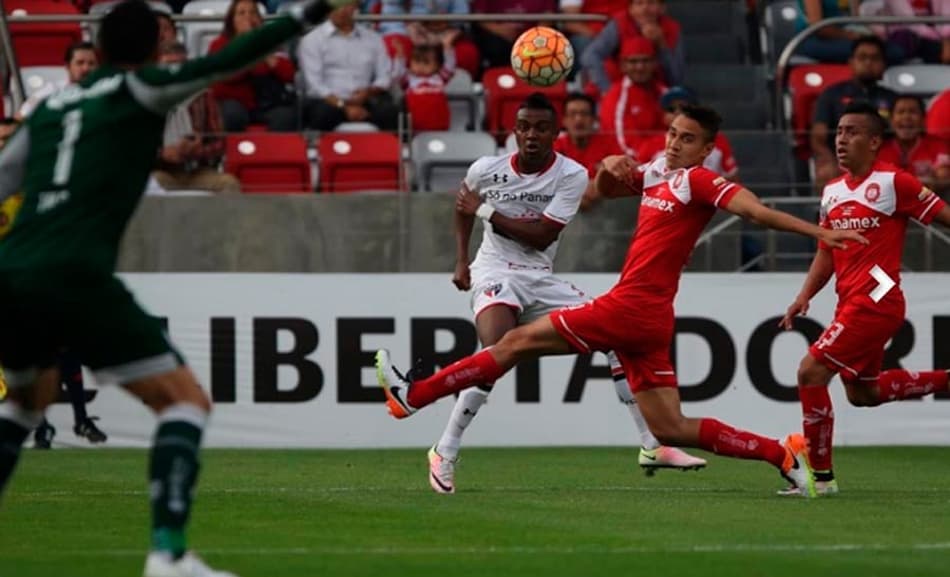 FOTOS: Confira imagens da vitória do Toluca sobre o São Paulo