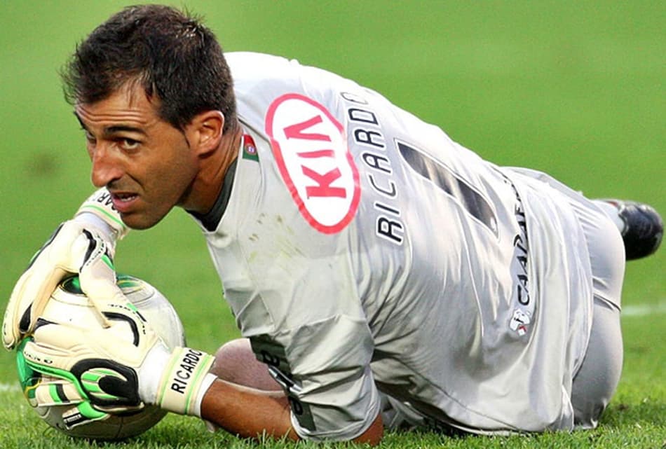 Ex-goleiro da seleção portuguesa lembra passagem pelo Leicester e elogia estrutura e diretoria