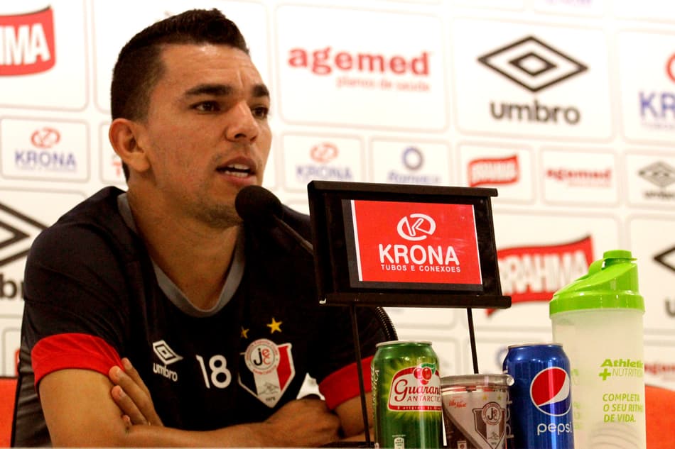 Apesar de desvantagem, lateral do JEC acredita no título catarinense