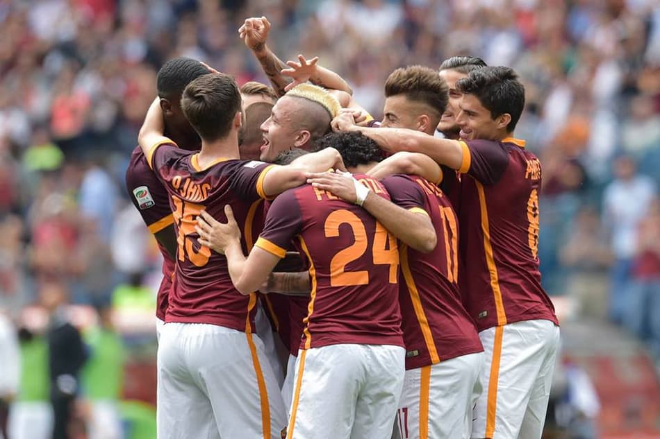 Roma vence e segue atrás da fase de grupos da Champions