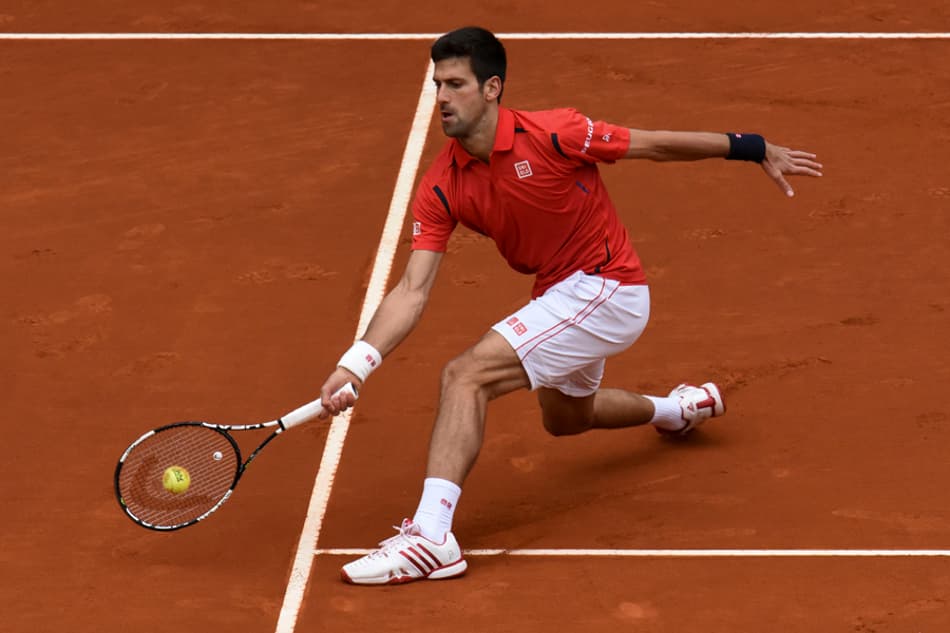 Contundido, Vesely desiste, e Djokovic avança sem entrar em quadra
