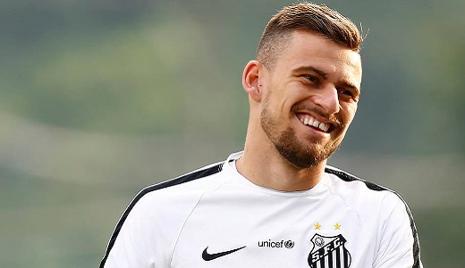 Humor: Em vídeo, Lucas Lima volta a provocar rivais após conquista