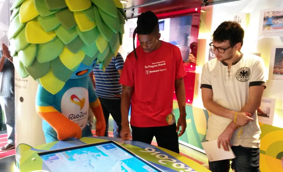 Carretas rodam o Brasil para levar a história olímpica ao torcedor